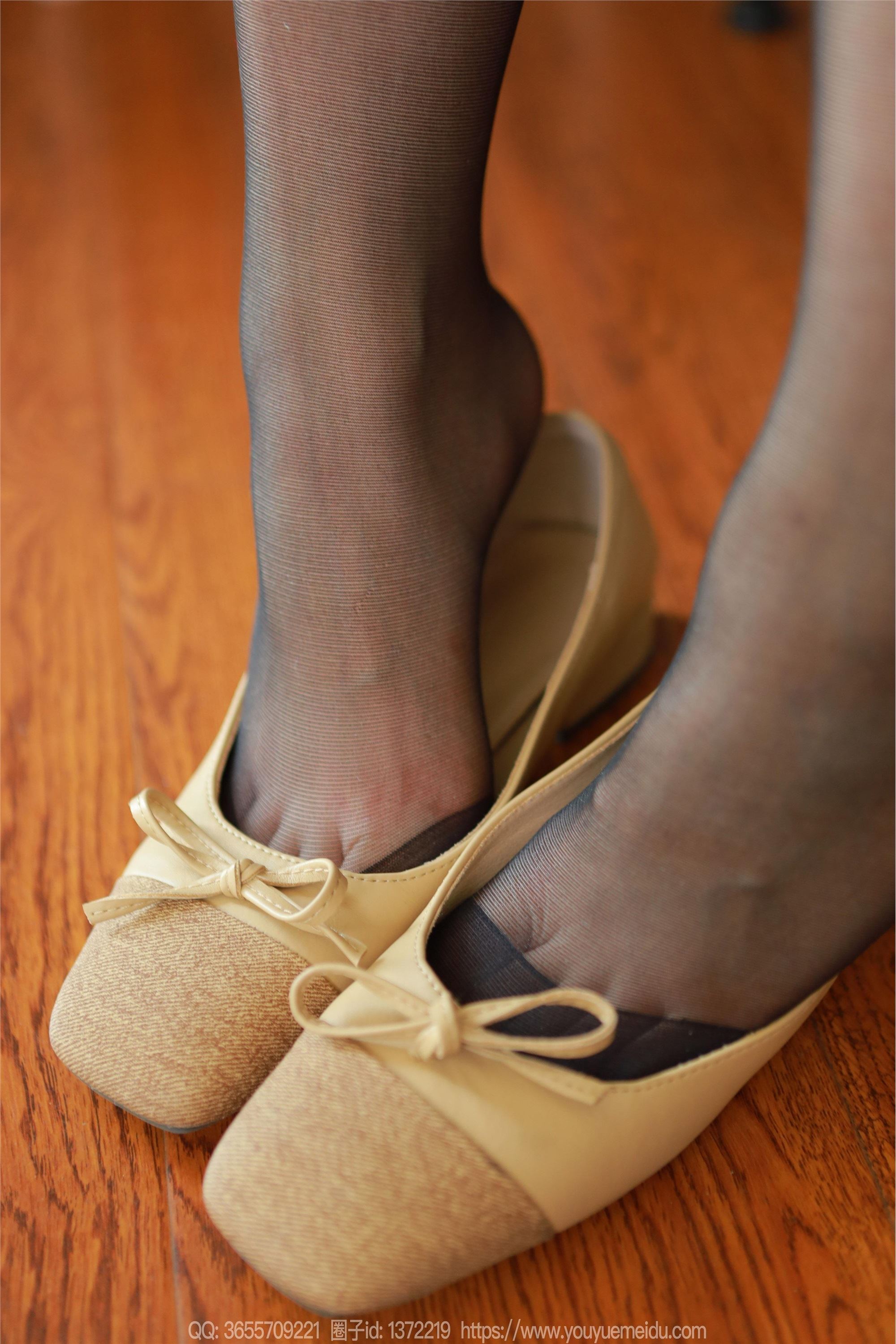 IESS异思趣向  2024.05.01 丝享家 1730 小婕《黑丝短裙（上）》